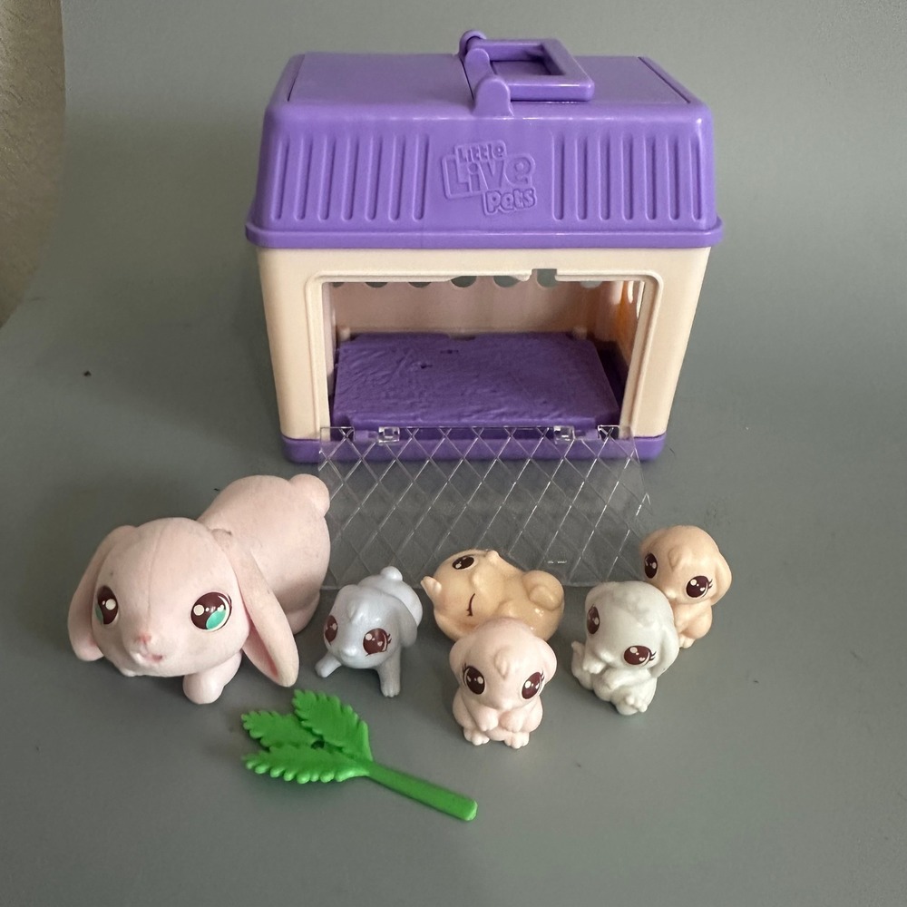 Little Live‎ Pets Mama Surprise Bunny Playset with 5 Babies and Hutch Carrier